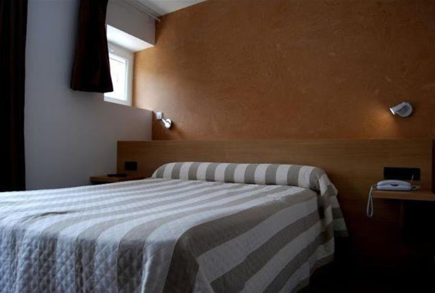 Hotel De France Le Bessat Szoba fotó